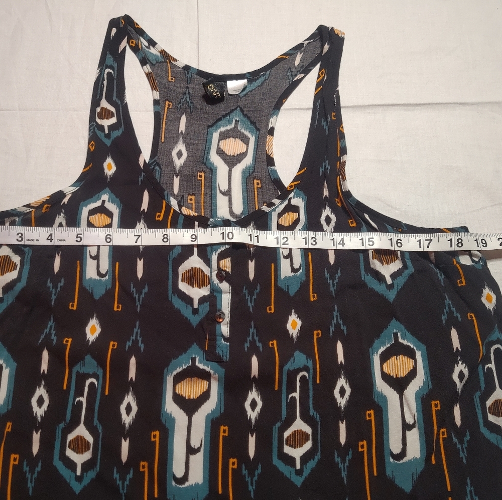 H&M Divided Tank Top Women's 8 Multicolor Geometric Round Neck Sleeveless Shirt - Picture 2 of 12